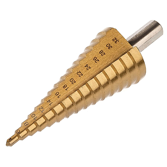 KADEMELİ MATKAP UCU 4 - 32 MM HSS DEMİR  VE ARABA KAPORTASI DELMEK İÇİN İDEAL